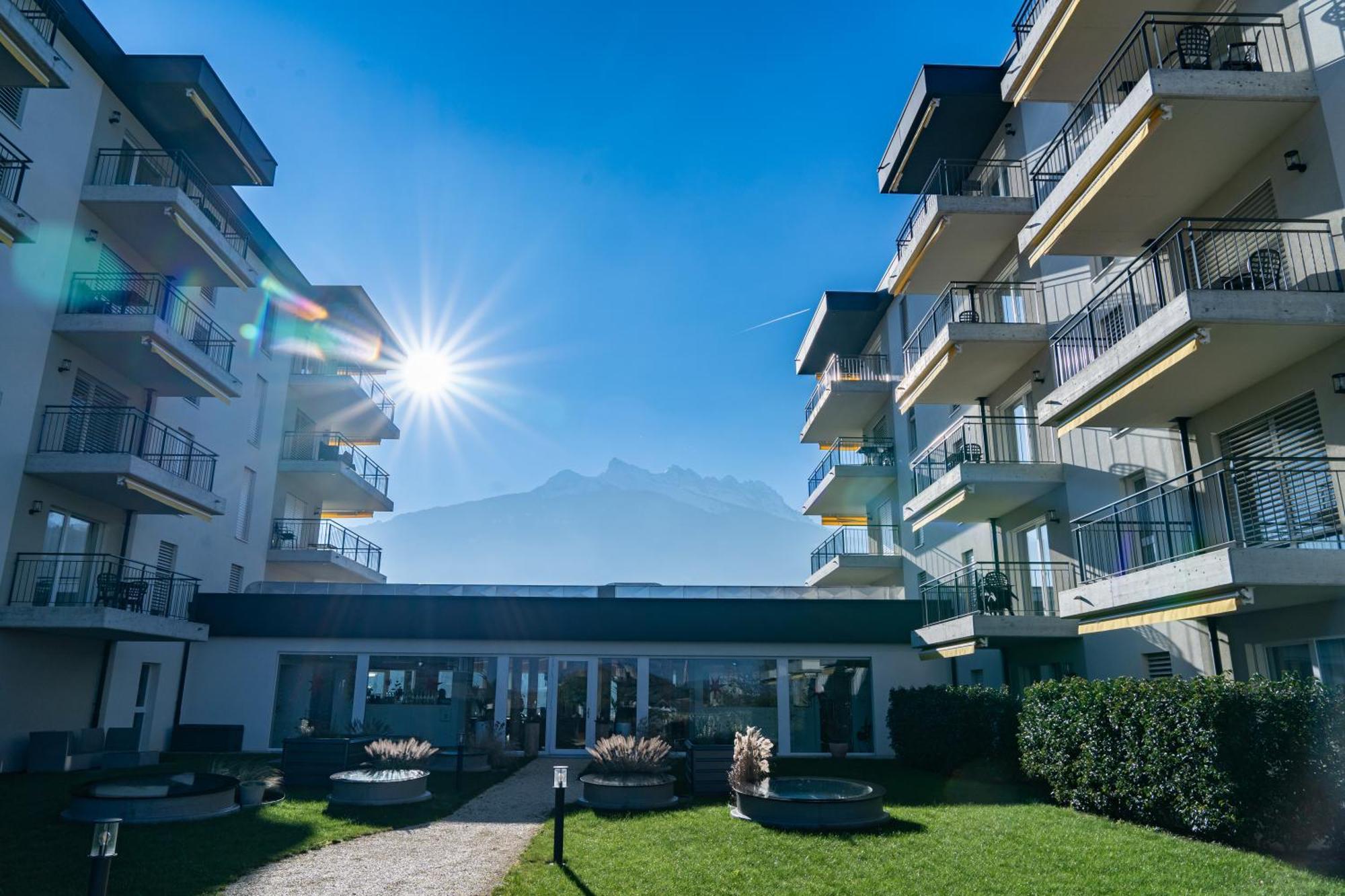 Alp Art Hotel Monthey Collombey-Muraz Exterior foto