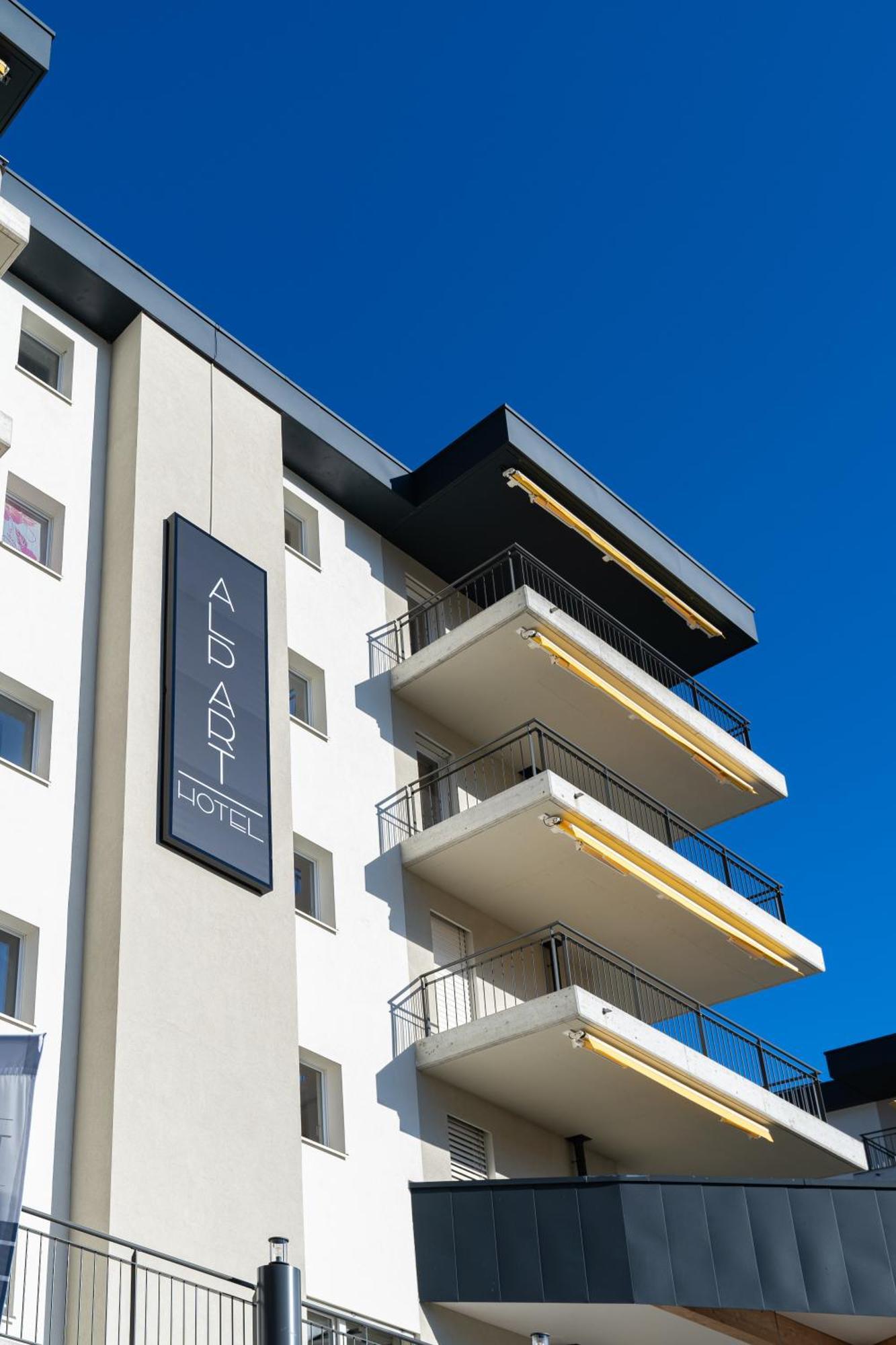 Alp Art Hotel Monthey Collombey-Muraz Exterior foto