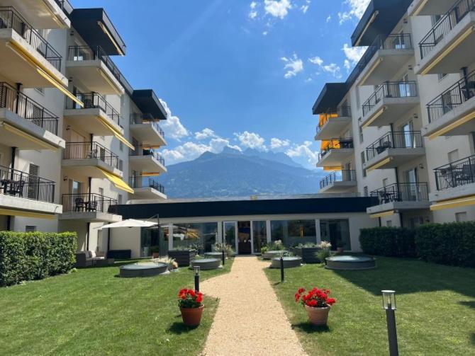 Alp Art Hotel Monthey Collombey-Muraz Exterior foto